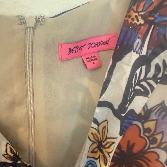 Betsy Johnson Long Sleeve Dress - Picture 5 of 10